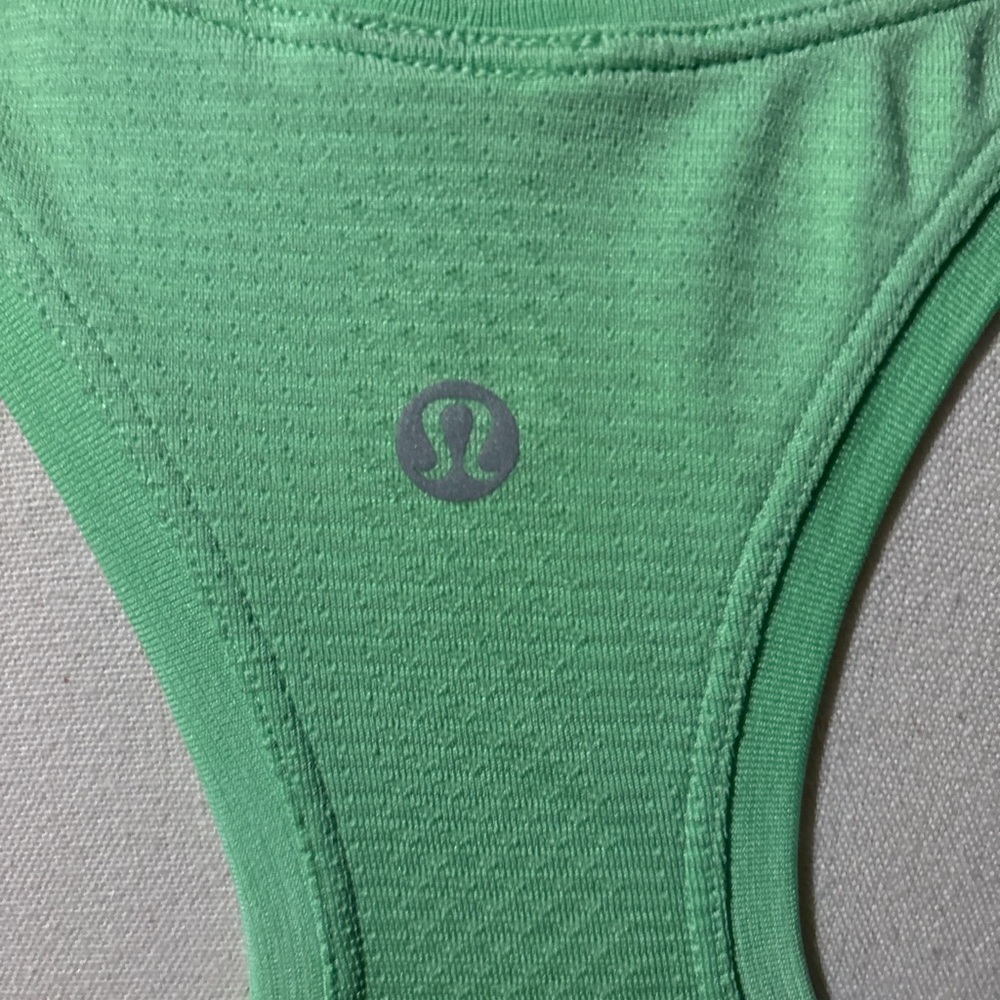 Lululemon Tank Top Size 2 Green Racerback Pineapple Print Athletic - Picture 2 of 2